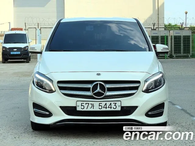 Mercedes-Benz B-Class 2018 thumb 3