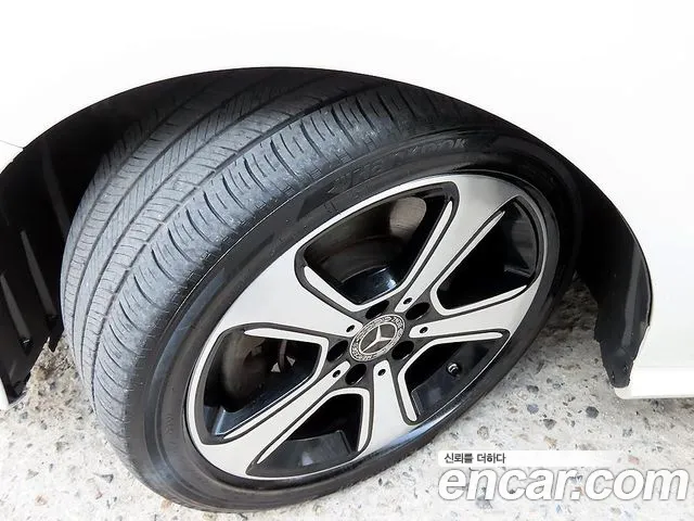 Mercedes-Benz B-Class 2018 thumb 5