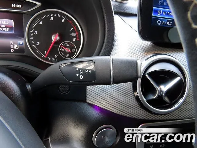 Mercedes-Benz B-Class 2018 thumb 9