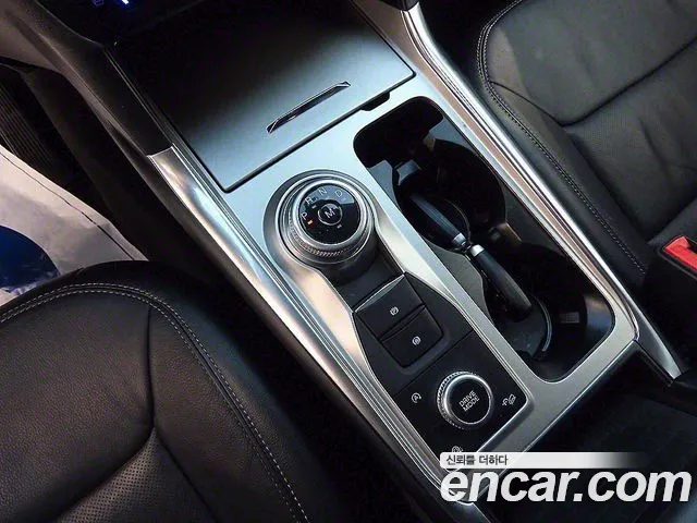 Ford Explorer 2020 thumb 9