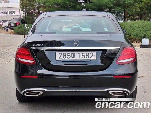 Mercedes-Benz E-Класс 2019 thumb 4