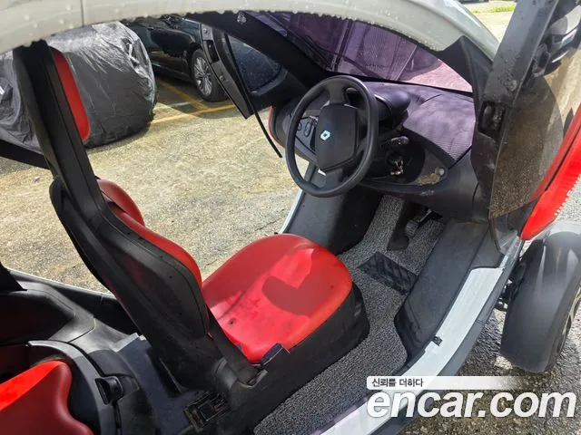 Renault Twizy 2018 thumb 10