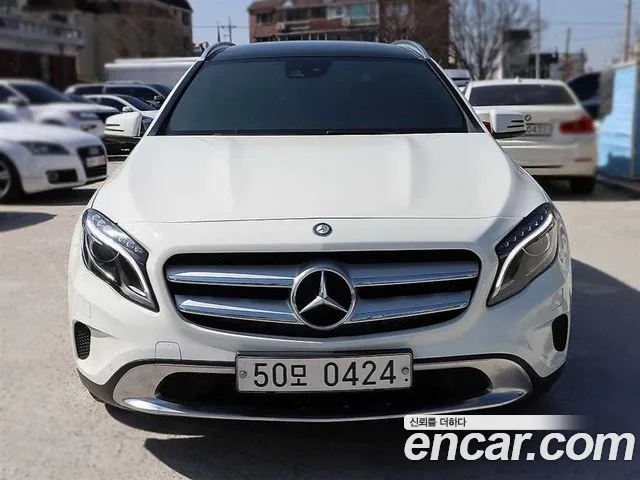 Mercedes-Benz GLA 2016 thumb 3