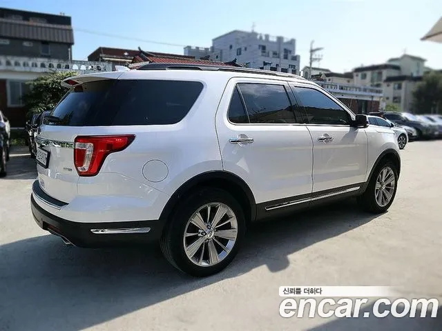 Ford Explorer 2018 thumb 2