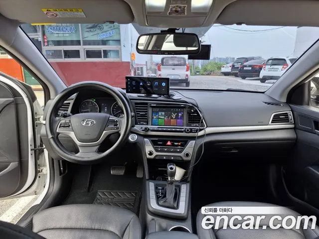 Hyundai Avante 2017 thumb 7