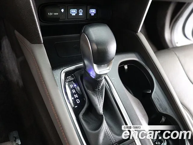 Hyundai Santa Fe 2019 thumb 9