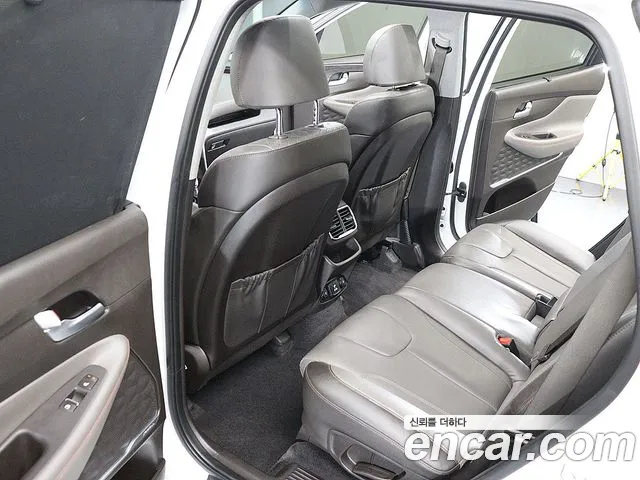 Hyundai Santa Fe 2019 thumb 10