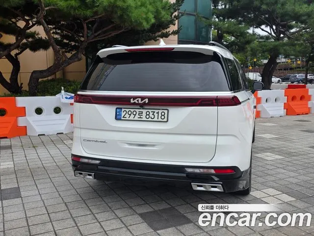 Kia Carnival 2020 thumb 4