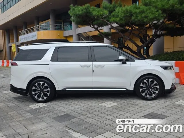 Kia Carnival 2020 thumb 6