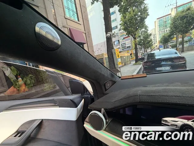 Tesla Model X 2023 thumb 11