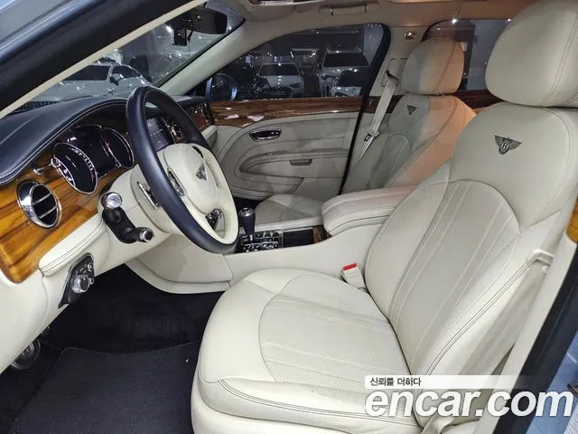 Bentley Mulsanne 2017 thumb 6