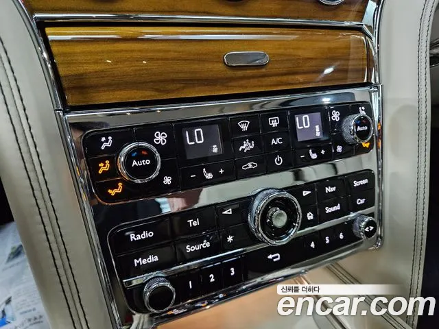 Bentley Mulsanne 2017 thumb 9