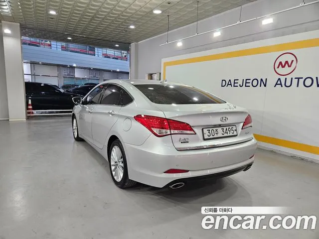 Hyundai i40 2013 thumb 3