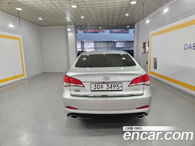 Hyundai i40 2013 thumb 4