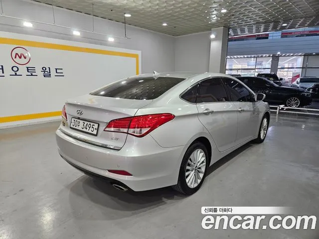 Hyundai i40 2013 thumb 5