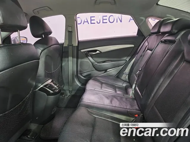 Hyundai i40 2013 thumb 8