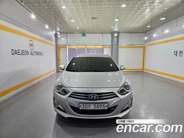 Hyundai i40 2013 thumb 10