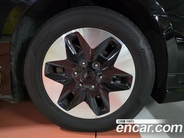 Kia Carnival 2014 thumb 5