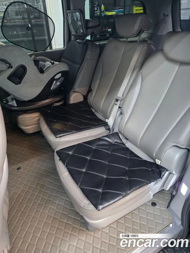 Kia Carnival 2014 thumb 10
