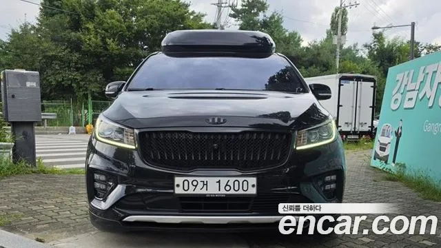 Kia Carnival 2019 thumb 3