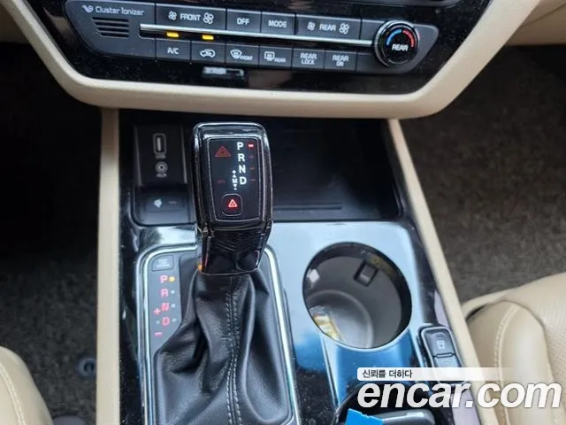 Kia Carnival 2019 thumb 9