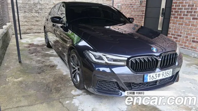 BMW 5 серии 2022 thumb 2