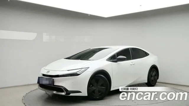 Toyota Prius 2023 thumb 3