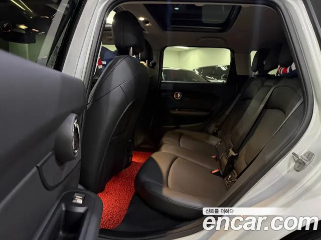 MINI Clubman 2020 thumb 8