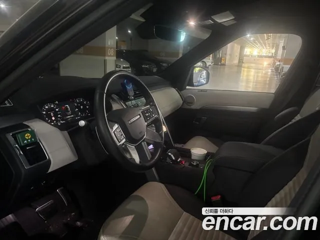 Land Rover Discovery 2023 thumb 5