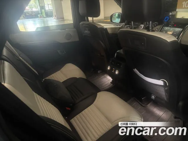 Land Rover Discovery 2023 thumb 6