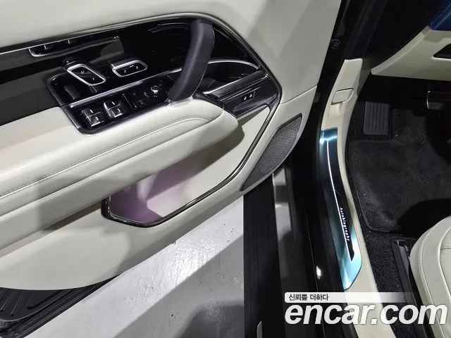 Land Rover Range Rover 2025 thumb 9