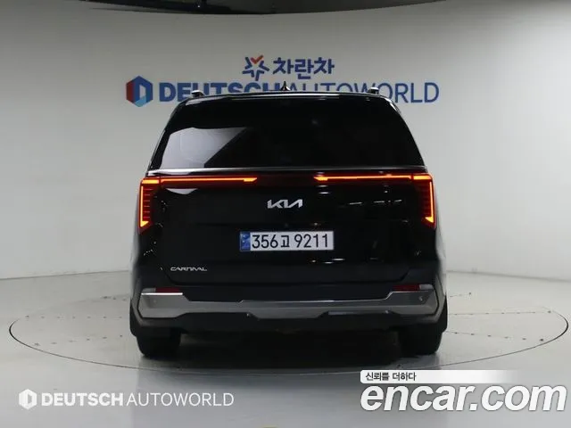 Kia Carnival 2024 thumb 4
