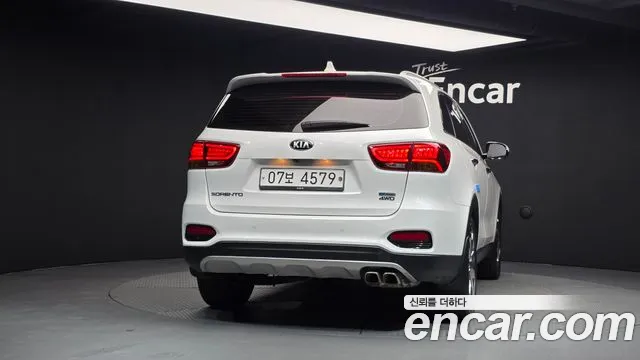 Kia Sorento 2017 thumb 4