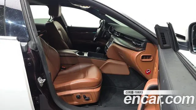 Maserati Quattroporte 2016 thumb 11