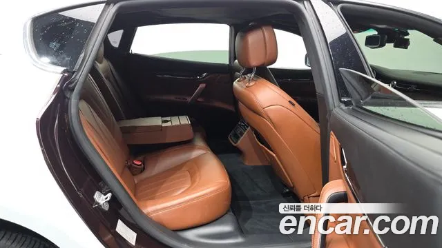Maserati Quattroporte 2016 thumb 12