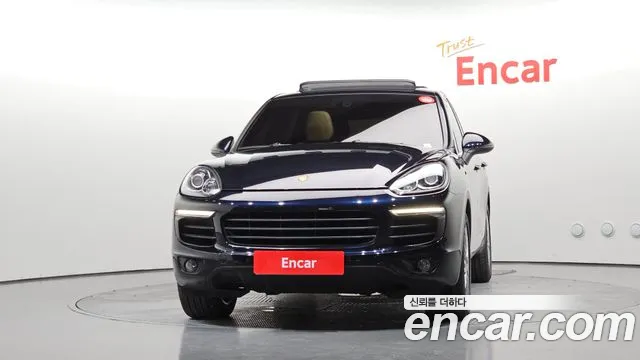 Porsche Cayenne 2016 thumb 3