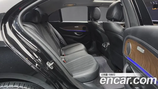 Mercedes-Benz E-Класс 2019 thumb 12
