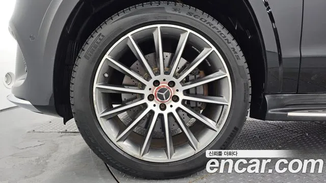 Mercedes-Benz GLS 2017 thumb 5