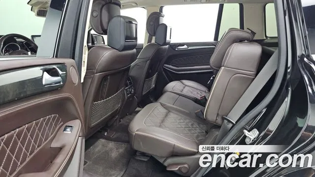 Mercedes-Benz GLS 2017 thumb 11