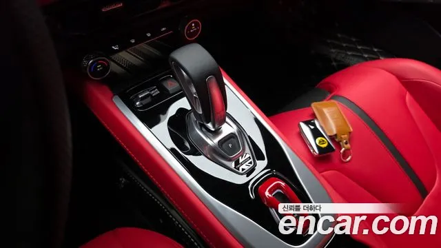 Lotus Emira 2025 thumb 9