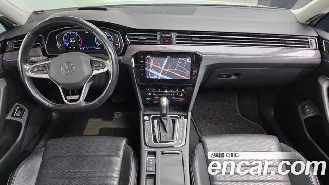Volkswagen Passat (North America and China) 2021 thumb 7