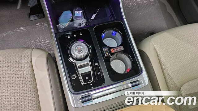 Kia Carnival 2024 thumb 9