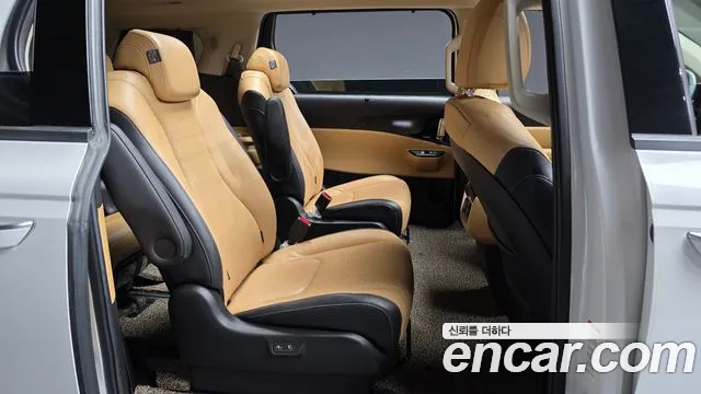 Kia Carnival 2020 thumb 11