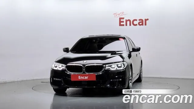 BMW 5-Series 2017 thumb 3