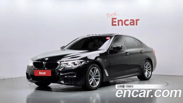 BMW 5-Series 2017 thumb 12