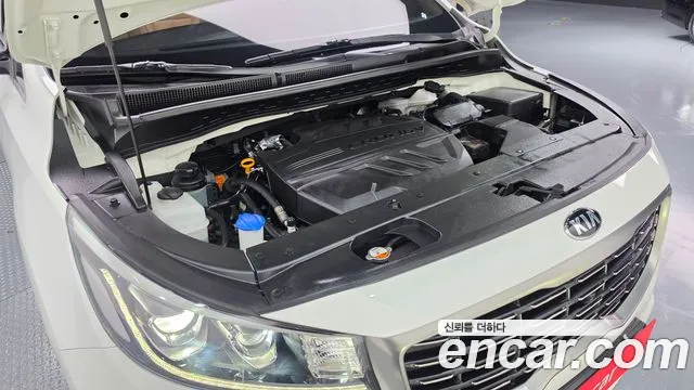 Kia Carnival 2019 thumb 6