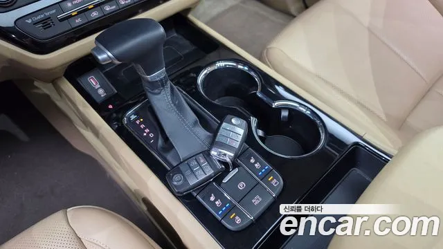 Kia Carnival 2019 thumb 9