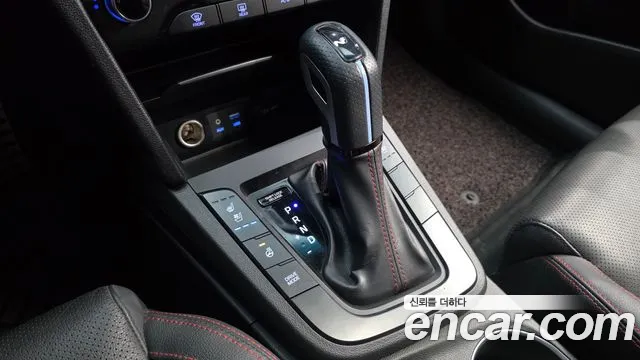 Hyundai Avante 2017 thumb 9