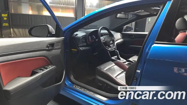 Hyundai Avante 2017 thumb 10