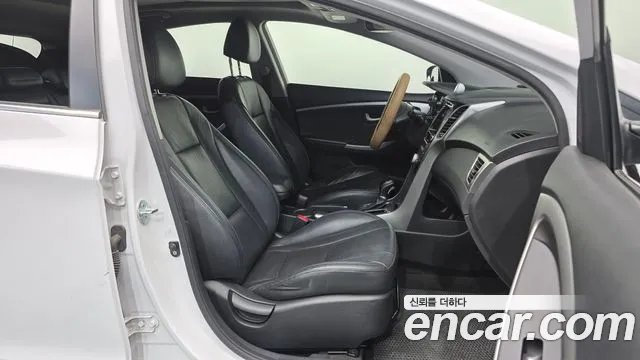 Hyundai i30 2014 thumb 11